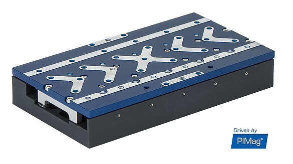 Flat linear stage of the V-508 series - here, with an ironless linear motor with Halbach array